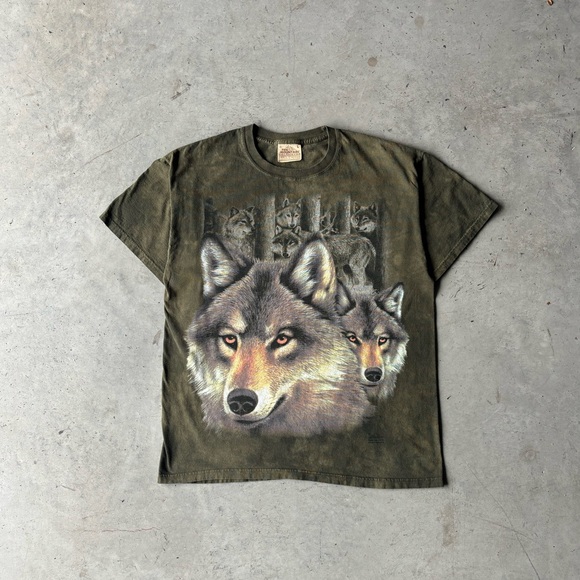 Vintage 90s The Mountain Wolf tee | Size L - Picture 1 of 5